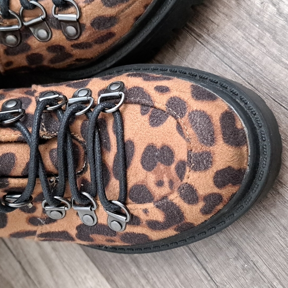 Olivia Ferguson leopard print combat boot - Picture 2 of 9